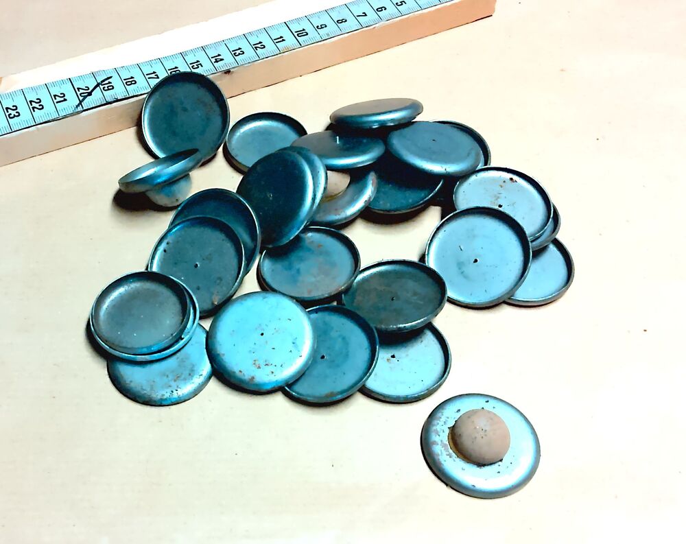 29 Stahl Buttons Ronden